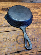 What Is A ’Hammered Ugly’ #3 Cast Iron Egg Skillet? Maker Unknown Great For Eggs! Sc24