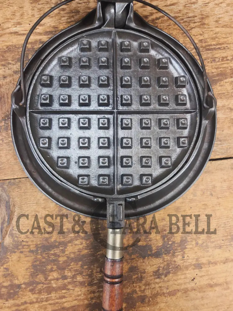 Whoa!! 1910’s Early Wagner Mfg Co. Sidney O #8 Waffle Iron with Short Base - Waffle Iron