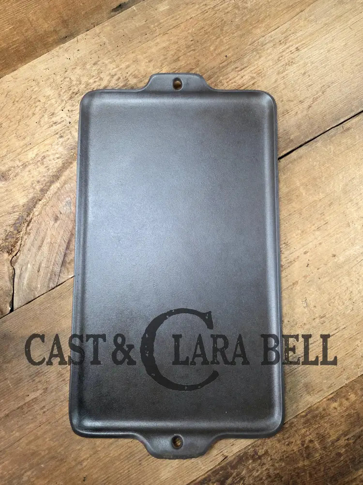 Whoa!! THE hard to find Griswold ’Cookie Sheet’ Grill Pan. P/n 1103. Also known as the Griswold Cast Iron Grill. Griddle