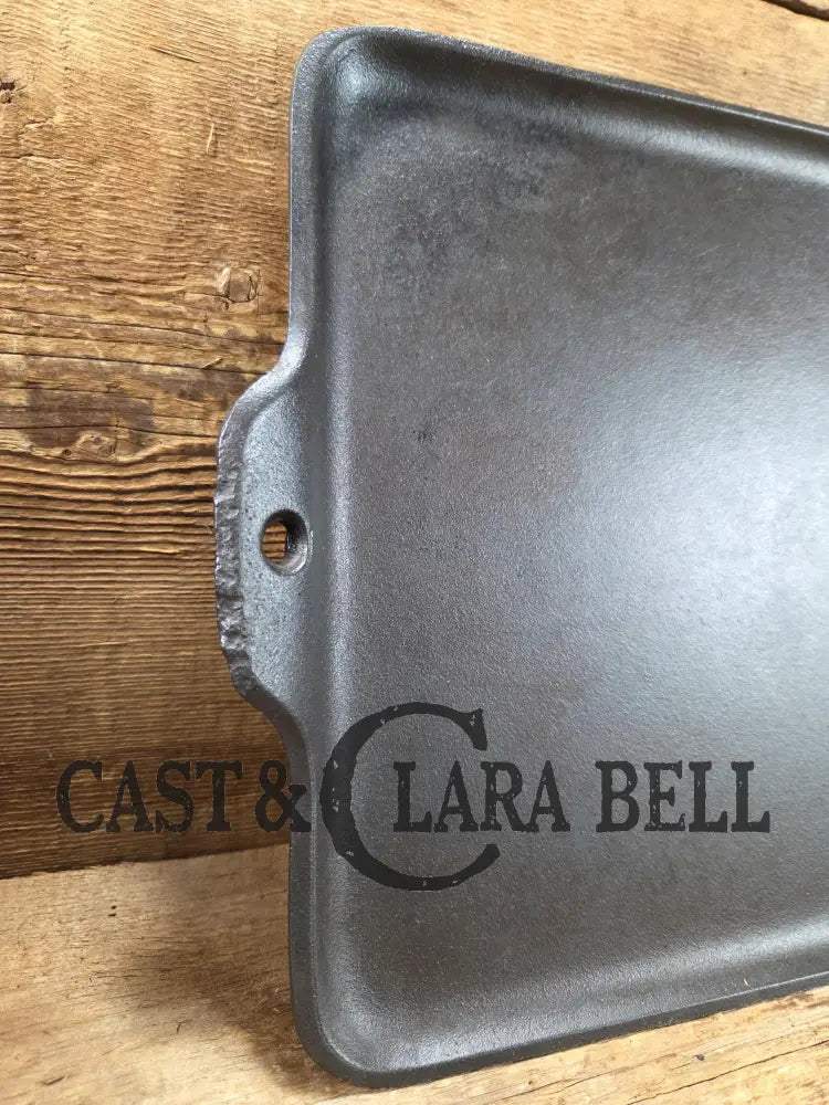 Whoa!! THE hard to find Griswold ’Cookie Sheet’ Grill Pan. P/n 1103. Also known as the Griswold Cast Iron Grill. Griddle