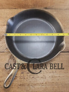 Whoa Unique! 1905-06 ’Griswold’s Erie’ #9 Cast Iron Skillet. Beautiful transition piece between Erie and Early Slant