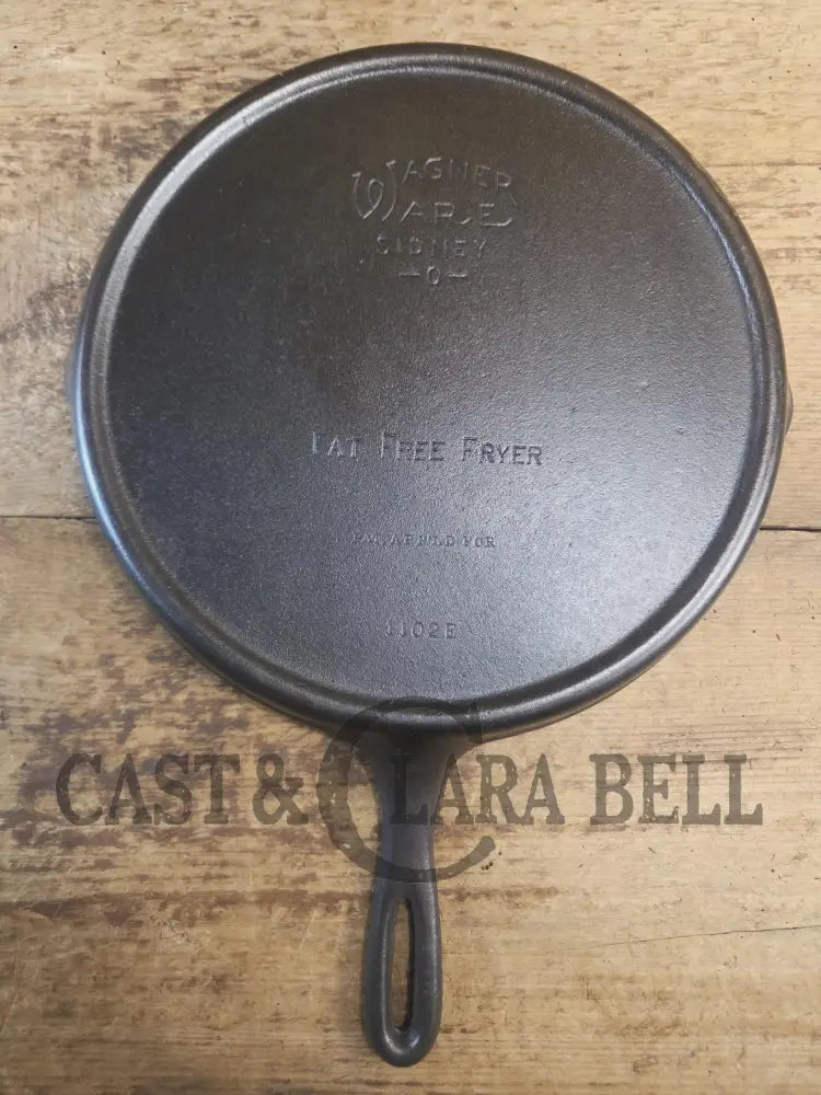 Wonderful utility griddle! Wagner Ware Fat Free Fryer skillet griddle with rim drain 1102 E. Perfect for pancakes or