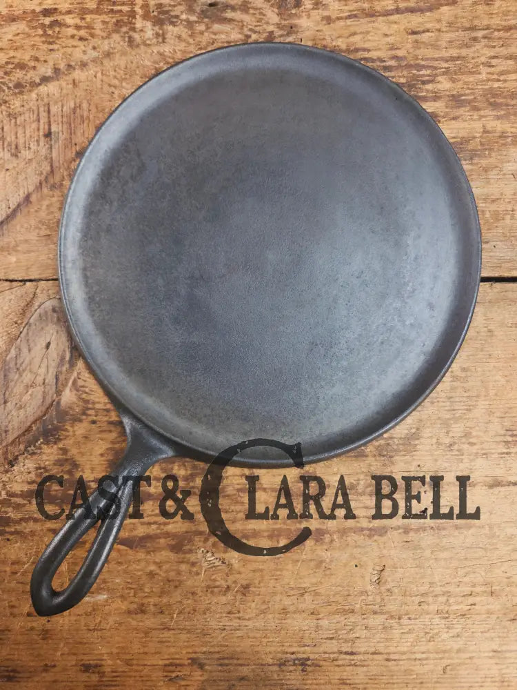 Wow 1890’s era Erie (Griswold) #8 Round Griddle ERIE 738. Lightweight and what a story to tell! Griddle