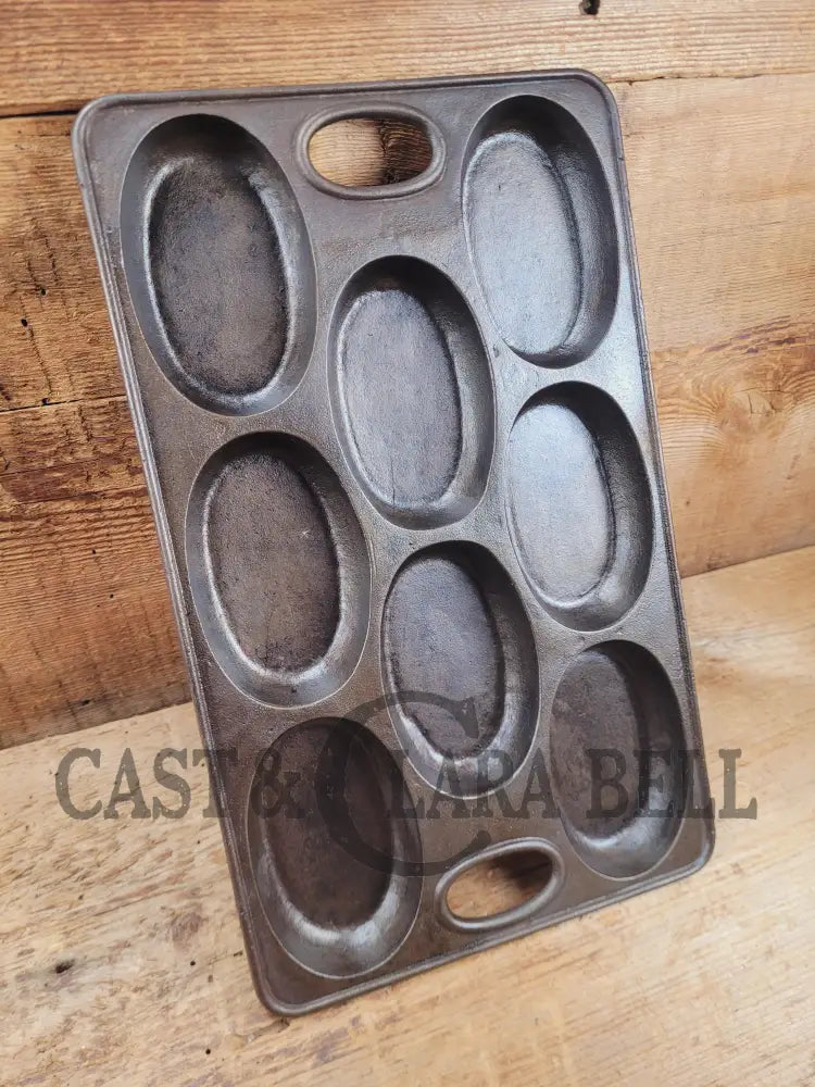 Wow! 1900’s Bridge Beach & Company #2 oval style gem pan. Priced to sell for small crack perfect for baking still after