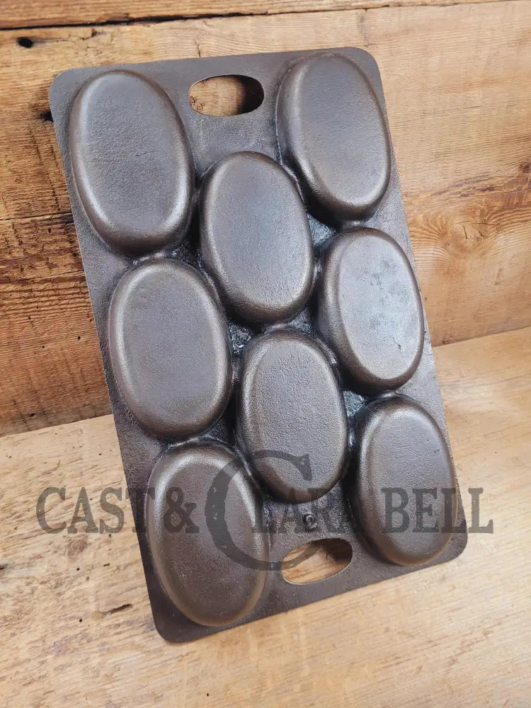 Wow! 1900’s Bridge Beach & Company #2 oval style gem pan. Priced to sell for small crack perfect for baking still after