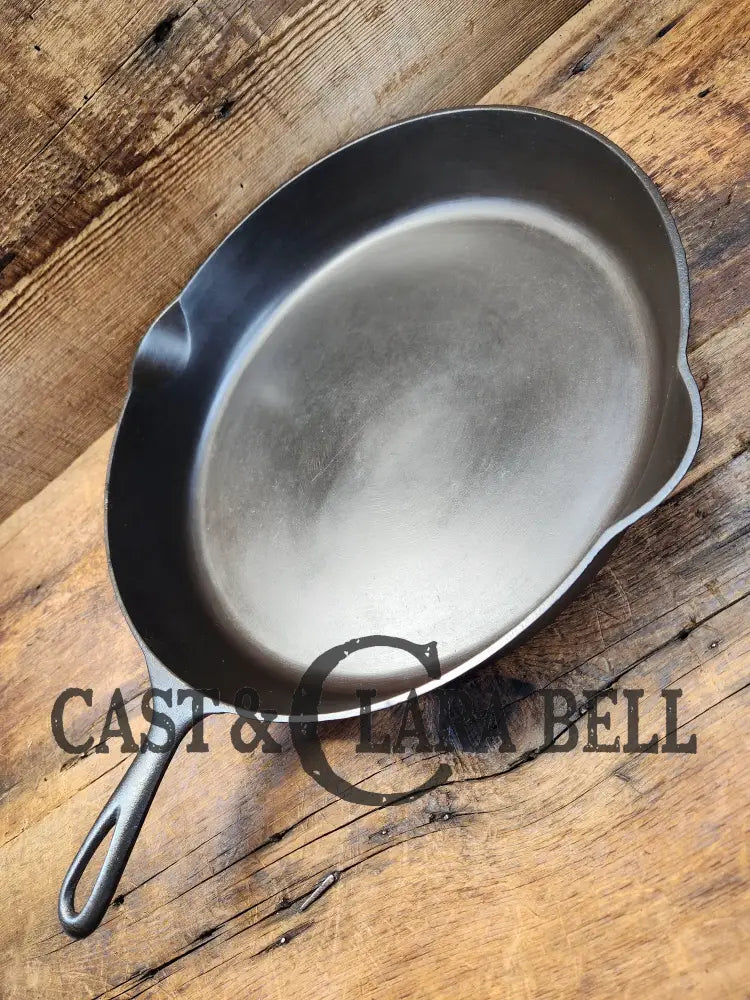 Wow. 1910’S Era Griswold #12 Erie Skillet With Heat Ring And Large Block Slant Logo 719.