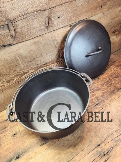 Wow! 1910’S Griswold Slant Logo ’Erie’ No. 9 Cast Iron Dutch Oven With Very Early 2552 Low