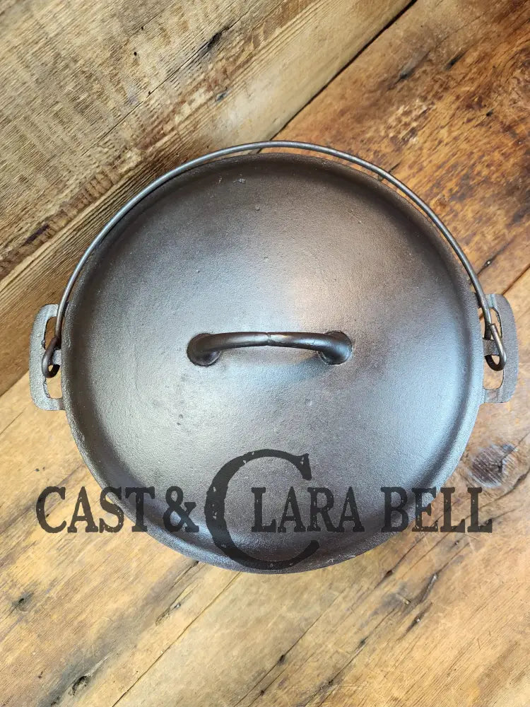 Wow! 1910’S Griswold Slant Logo ’Erie’ No. 9 Cast Iron Dutch Oven With Very Early 2552 Low