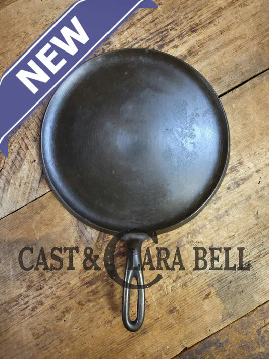 WOW! 1930’s Wagner #9 Round Griddle 1109 D. Perfect for grilled cheese omelets and flat iron cooking! Restored ready to
