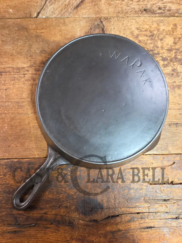 Wow and WOW! Rare 1920’s Wapak ’Chicken Foot’ skillet. As sought after as the infamous Wapak Indian Logo. Gorgeous