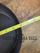 Wow and WOW! Rare 1920’s Wapak ’Chicken Foot’ skillet. As sought after as the infamous Wapak Indian Logo. Gorgeous