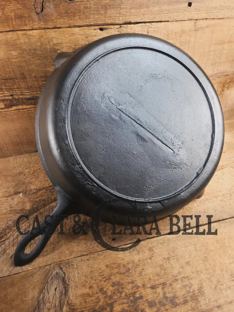 WOW! Antique elegant gate-marked BIG #12 deep skillet. This is GORGEOUS. Est 1880’s Era. Semi fancy handle possible
