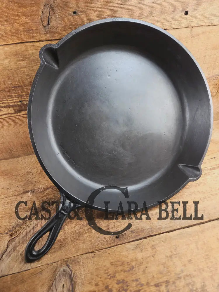 WOW! Antique elegant gate-marked BIG #12 deep skillet. This is GORGEOUS. Est 1880’s Era. Semi fancy handle possible