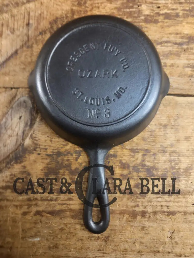 Wow Beautiful #3 Ozark (St. Louis MO) cast iron skillet. Beautiful! Skillet