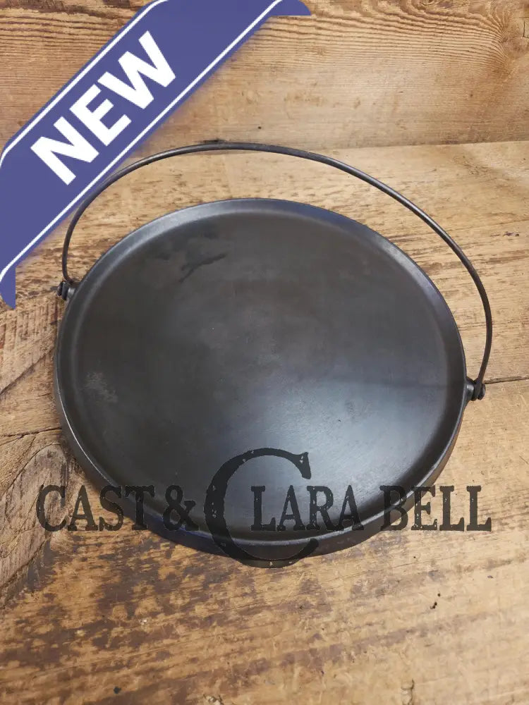 WOW! Beautiful hard to find FIRST series Wagner Block logo #12 Round Griddle with Bail. Great for pizzas pancakes or