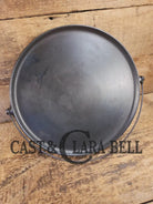 WOW! Beautiful hard to find FIRST series Wagner Block logo #12 Round Griddle with Bail. Great for pizzas pancakes or