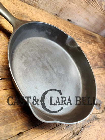 Wow! Beautiful Piece! 1920’S Dual Logo Favorite Piqua / Miami #7 Cast Iron Skillet With Heat Ring.