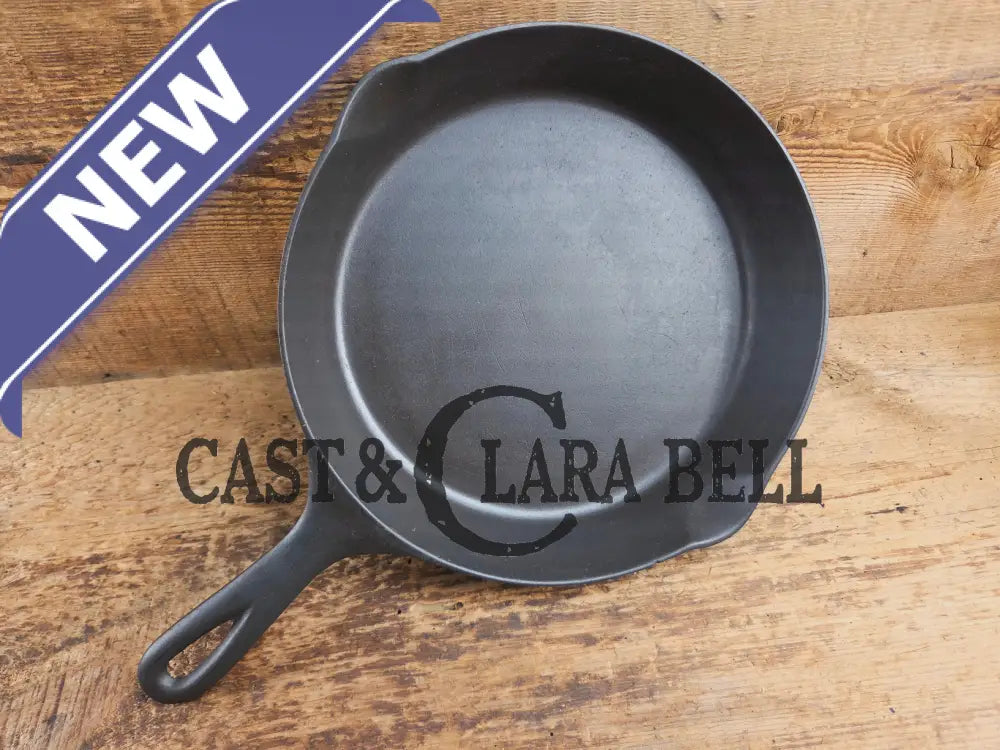Wow! Beautiful piece! 1920’s dual logo Favorite Piqua / Miami #7 cast iron Skillet with Heat Ring Skillet