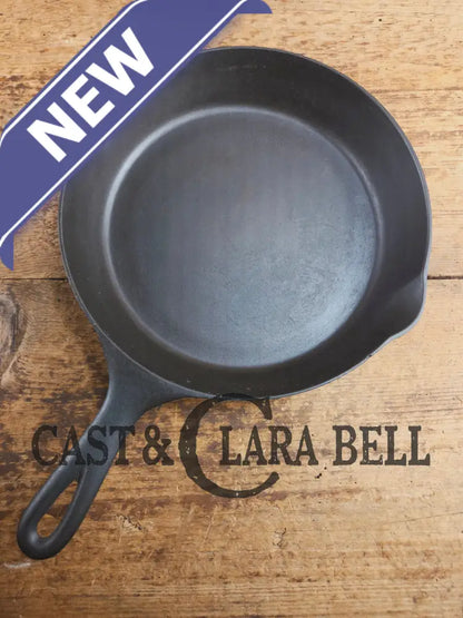 Wow! Beautiful piece! 1920’s dual logo Favorite Piqua / Miami #7 cast iron Skillet with Heat Ring Skillet