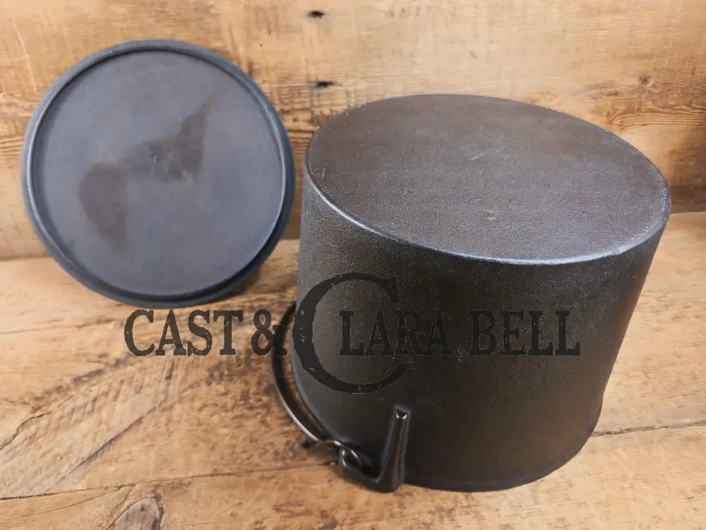 WOW! Gorgeous Birmingham S&R #7 Cast Iron flat Dutch Oven kettle with matching lid! Dutch Ovens Trivets & Kettles