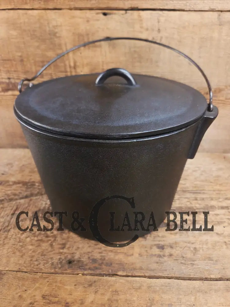 WOW! Gorgeous Birmingham S&R #7 Cast Iron flat Dutch Oven kettle with matching lid! Dutch Ovens Trivets & Kettles