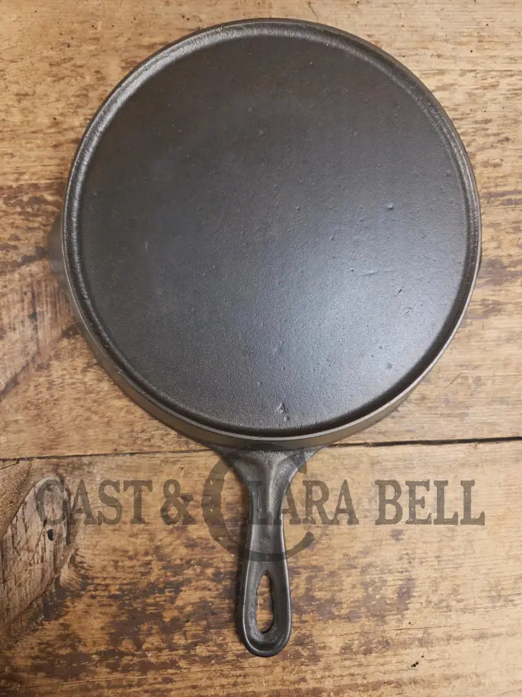 Wow Great daily user! Southern ’Mystery’ #7 Skillet. Handles beautifully fantastic pan to own! SC24 Skillet