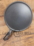 WOW! Griswold hammered #9 #2039 Small Block Round Griddle. The gift for someone special - Griddle