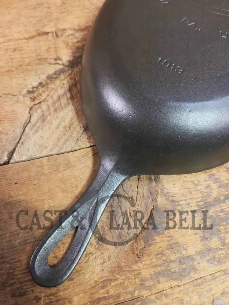 Wow! Hard to Find 1920’s Griswold #15 Oval Fish Skillet. Conversation starter and super unique for creative cooking