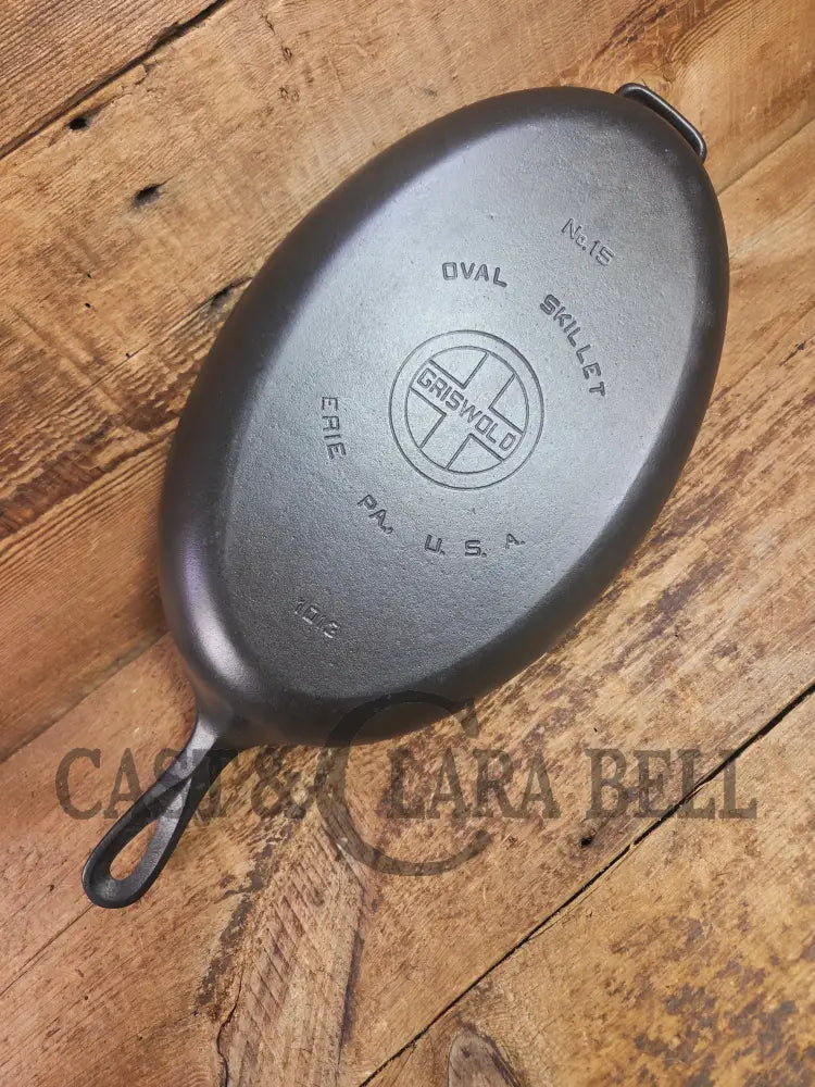 Wow! Hard to Find 1920’s Griswold #15 Oval Fish Skillet. Conversation starter and super unique for creative cooking