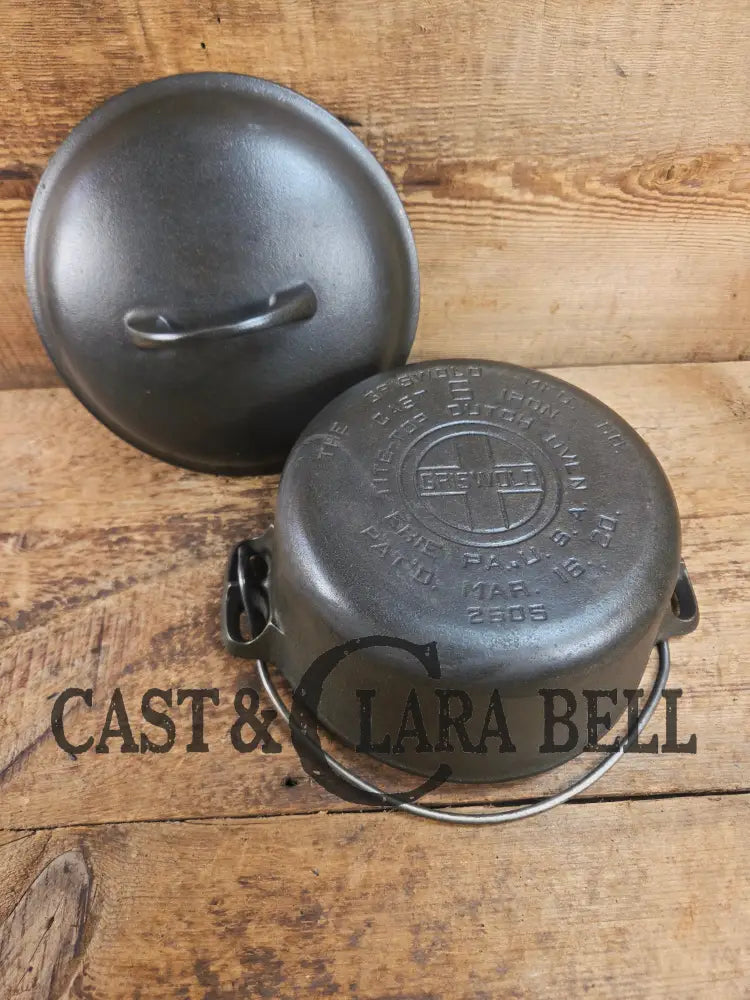 WOW Hard to Find and the cutest Dutch oven EVER. 1920’s Griswold #6 Tite-Top Cast Iron Dutch Oven High Dome Lid with EZ