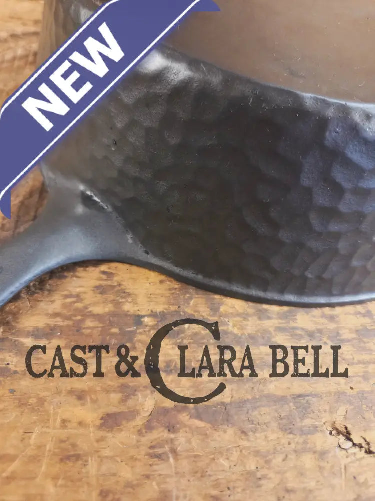 WOW! Harder to find 1930’s Wagner #8 DEEP skillet with matching lid! Not see often and with beautiful Hammered Finish