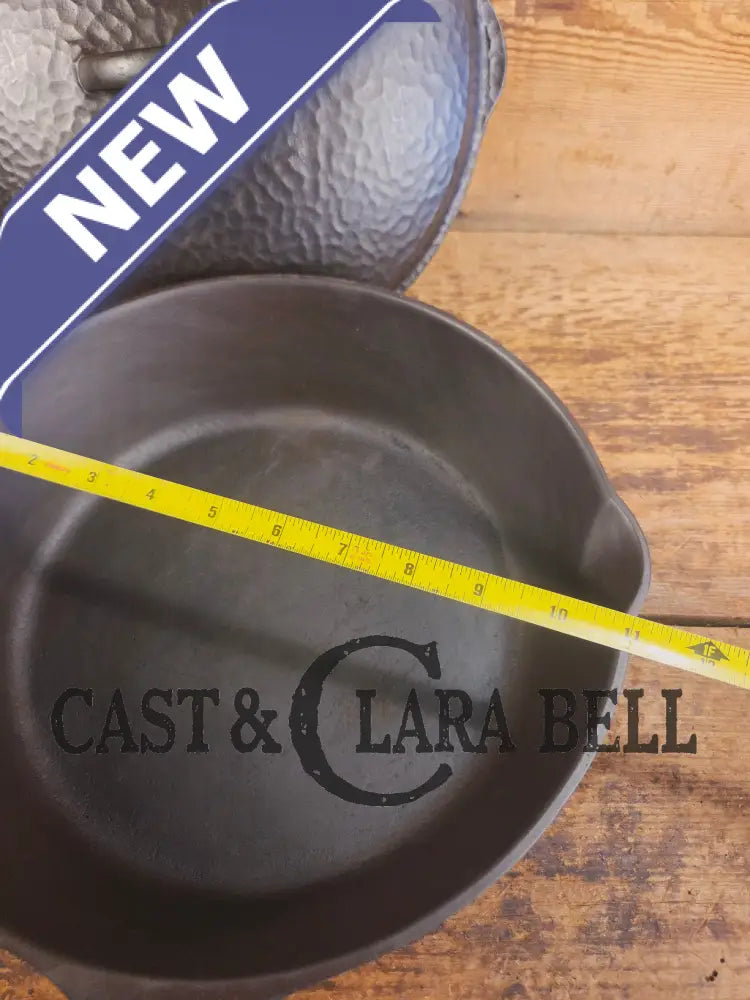 WOW! Harder to find 1930’s Wagner #8 DEEP skillet with matching lid! Not see often and with beautiful Hammered Finish