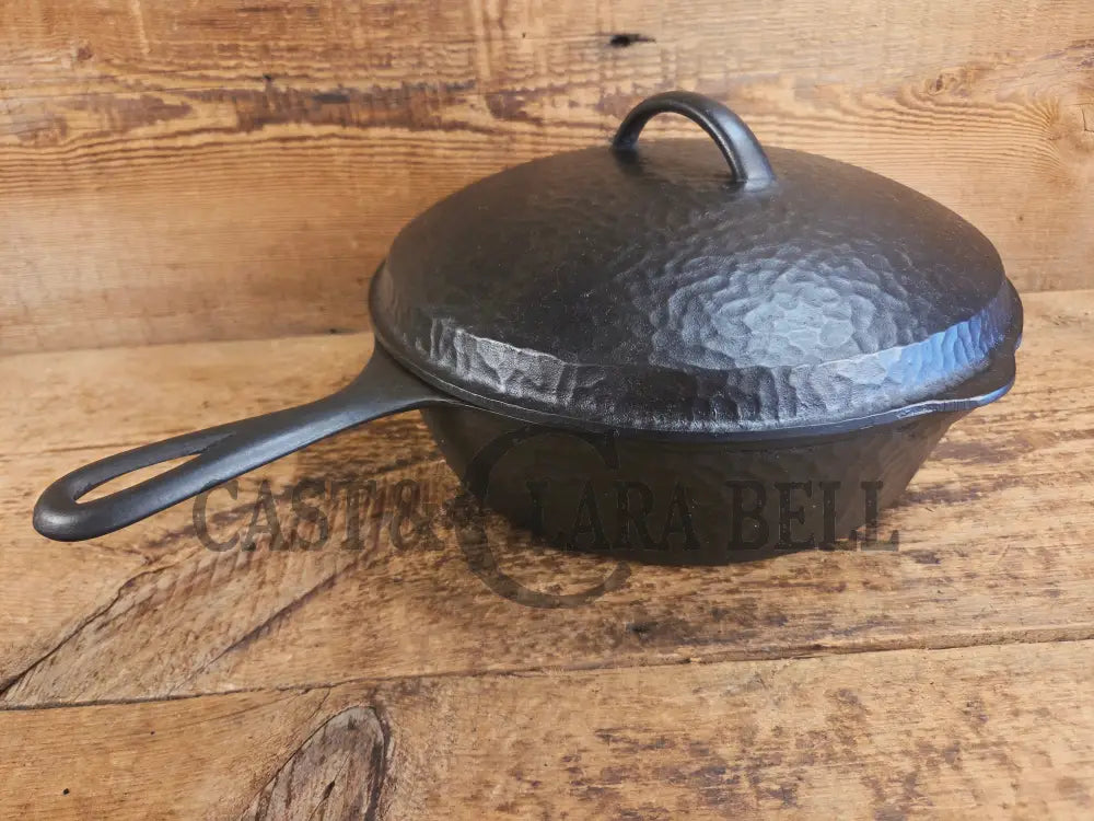 WOW! Harder to find 1930’s Wagner #8 DEEP skillet with matching lid! Not see often and with beautiful Hammered Finish