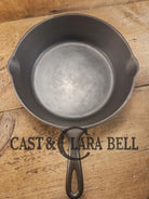 WOW! Harder to find 1930’s Wagner #9 DEEP skillet with matching lid! Not see often and with beautiful Hammered Finish