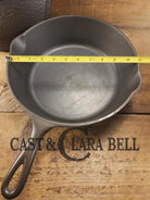 WOW! Harder to find 1930’s Wagner #9 DEEP skillet with matching lid! Not see often and with beautiful Hammered Finish