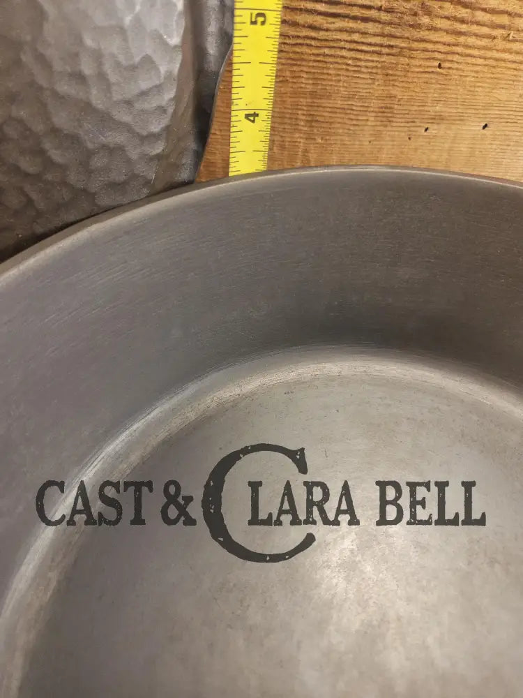 WOW! Harder to find 1930’s Wagner #9 DEEP skillet with matching lid! Not see often and with beautiful Hammered Finish