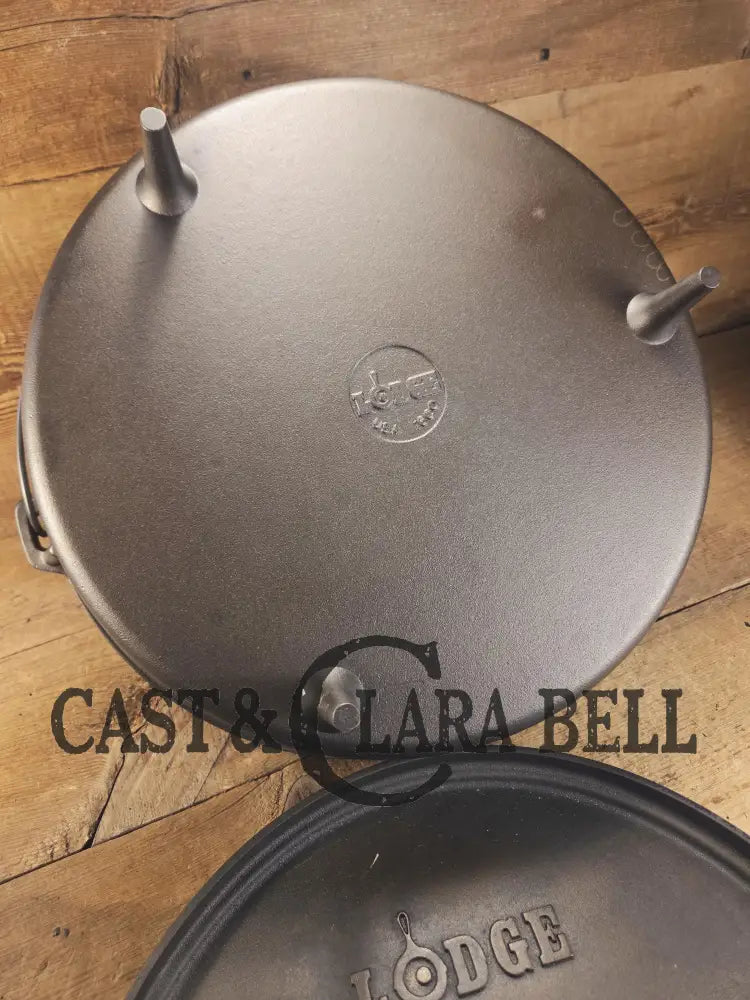 Wow! HTF huge DISCONTINUED #16 Lodge Camp Stove. Enormous & perfect for braising large cuts of meat stews etc. Coal