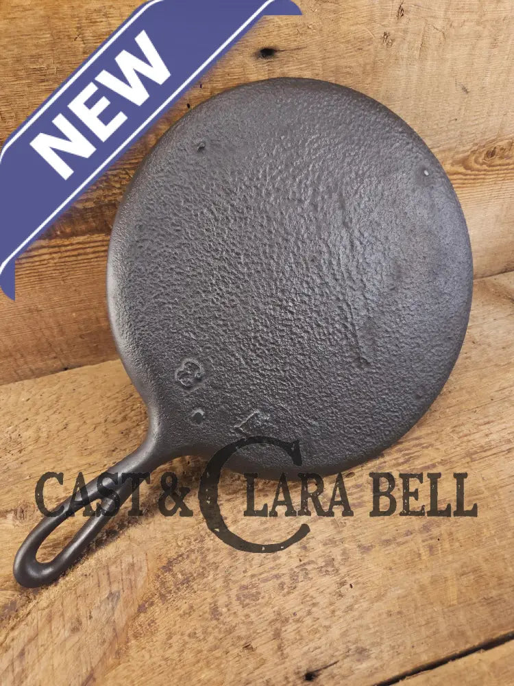 Wow! Late 1800’s antique Gate marked Round Cast Iron Griddle. Raised W and 3. Elegant and hard working. Griddle