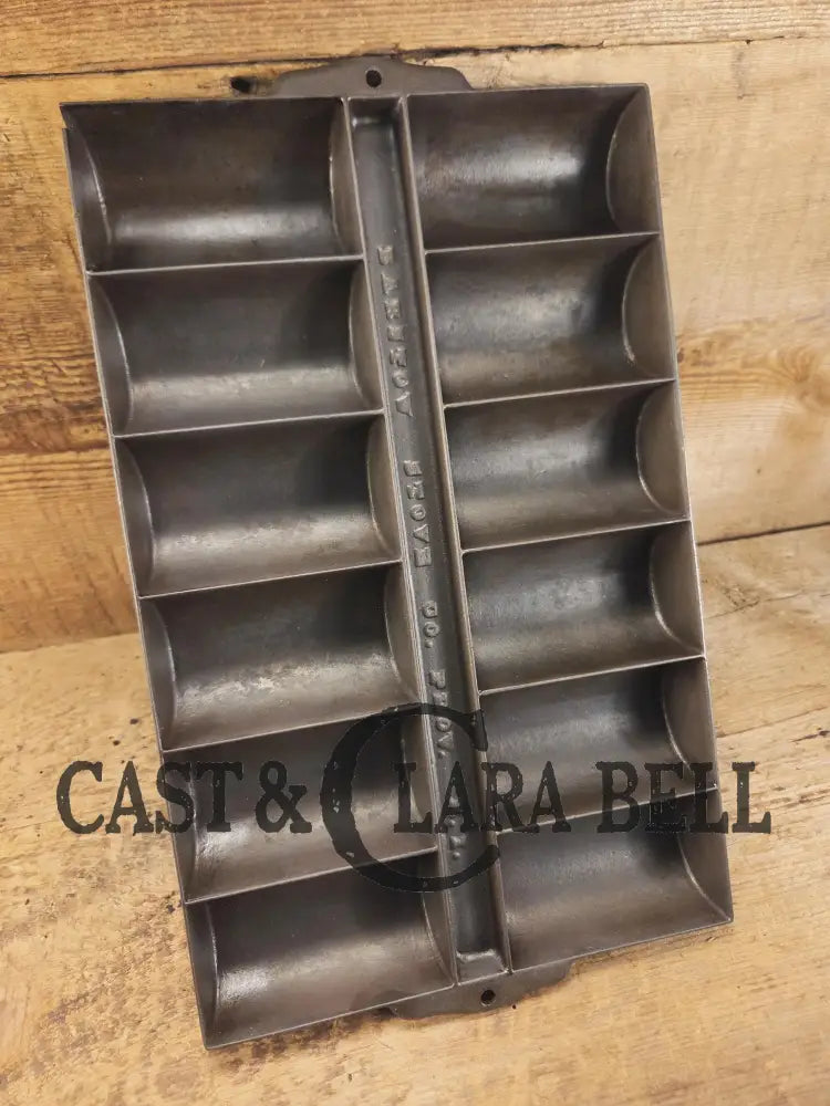 WOW. Late 1800’s Barstow LARGE No. 15 French Roll Bread 12 cup. Providence R.I. made. Makes amazing muffins and small