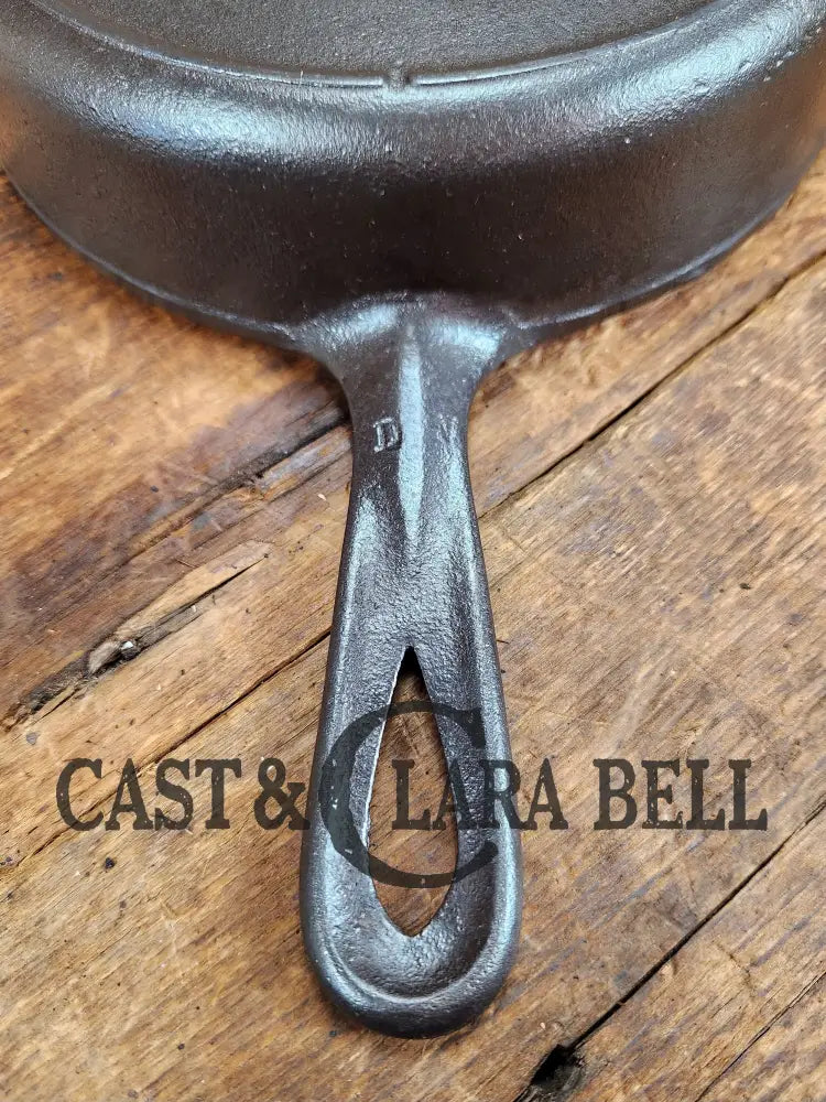 Wow! Maid Of Honor (Lodge?) #5 Skillet. Hard To Find Awesome Design! Skillet