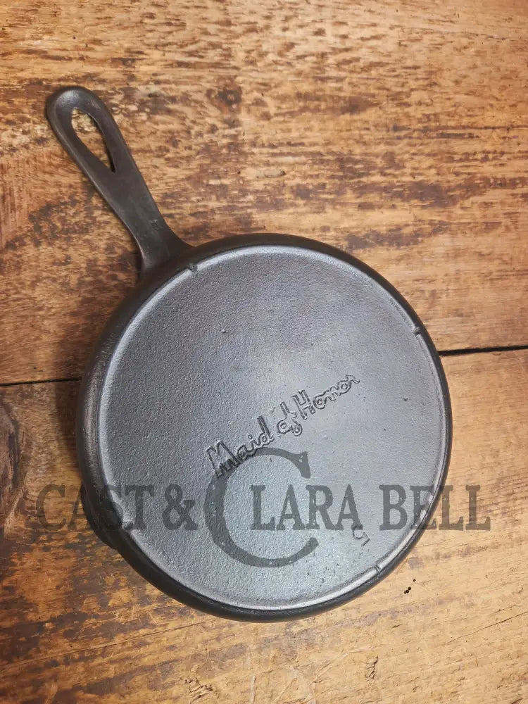 WOW! Maid of Honor (Lodge?) #5 skillet. Hard to find awesome design! - Skillet