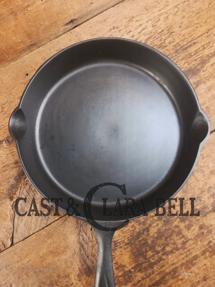 WOW! Maid of Honor (Lodge?) #8 skillet. Hard to find awesome design! - Skillet