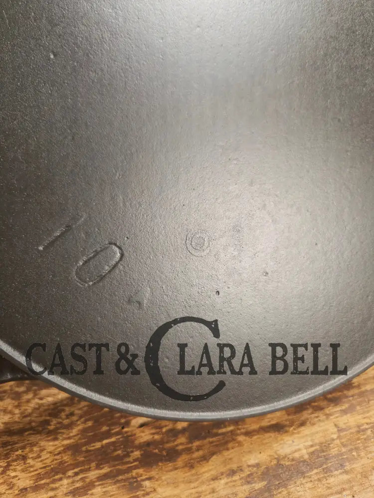 WOW!! Mint condition 1890’s Griswold ERIE #10 3rd series Skillet w/ Heat Ring 715 with BULLSEYE makers mark! Skillet