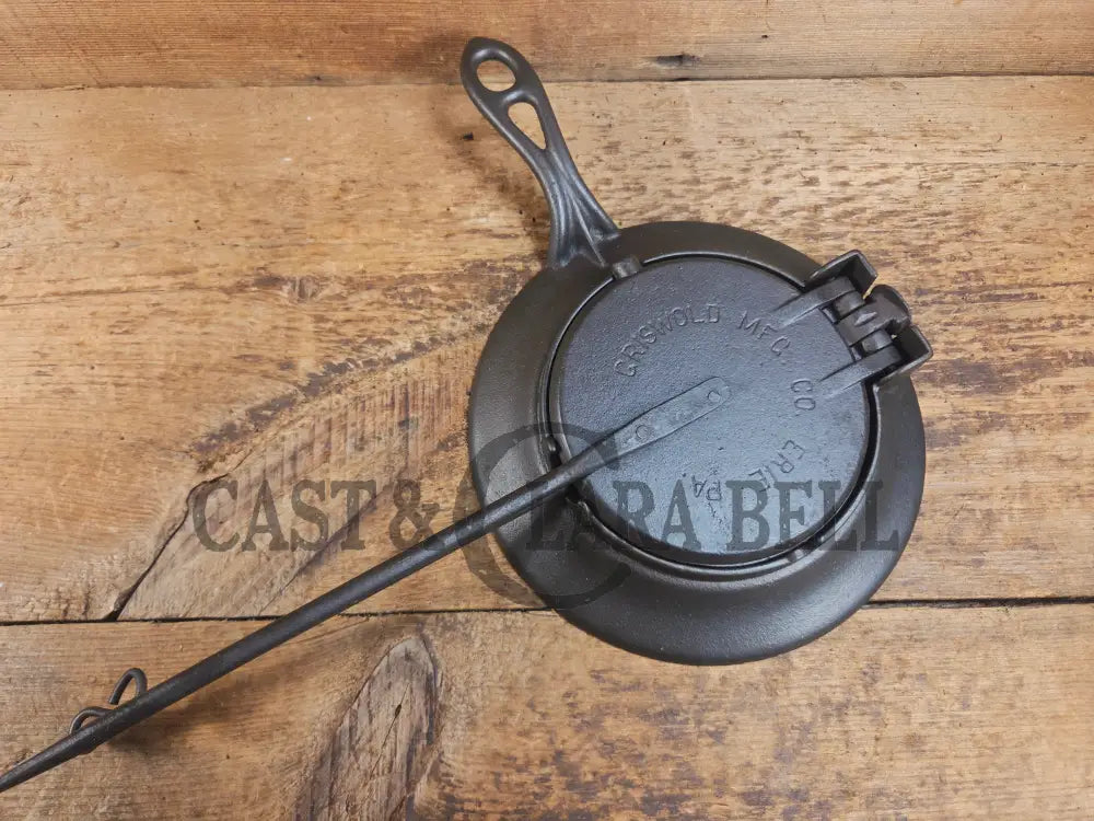 WOW. Mint Condition and Scarce to find as a complete set. 1890’s Griswold Pizzelle wafer iron. Absolutely gorgeous