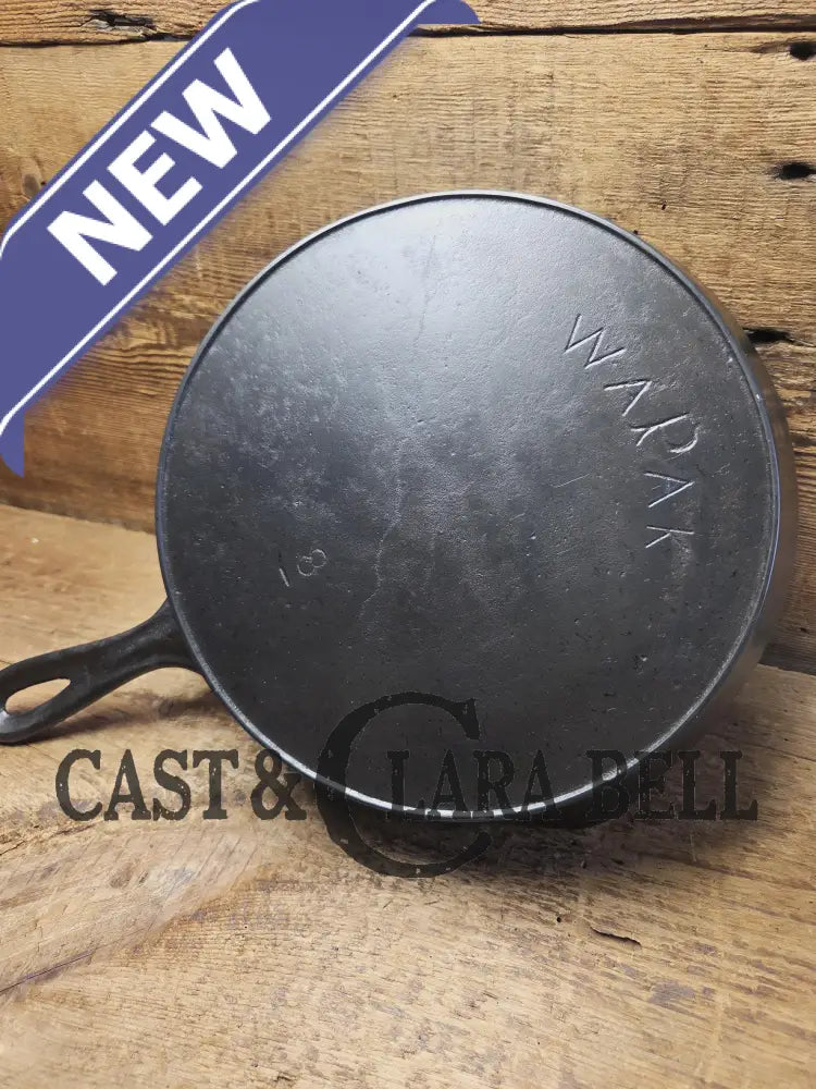 WOW! Rare 1920’s Wapak ’Chicken Foot’ skillet. As sought after as the infamous Wapak Indian Logo. Gorgeous skillet