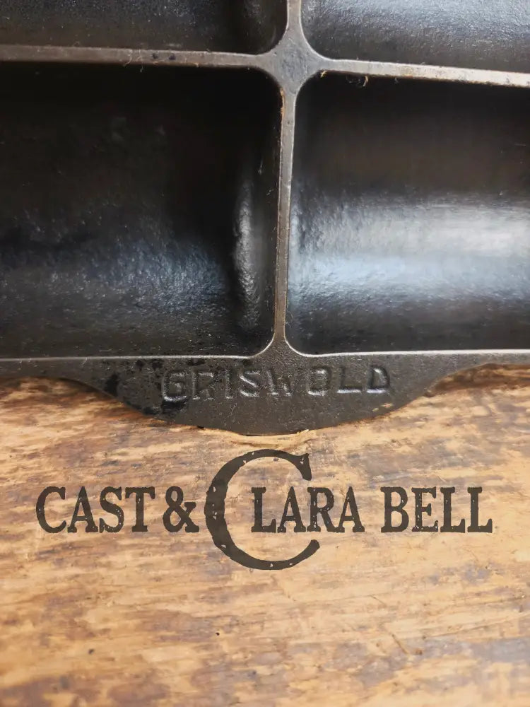 WOW. Rare Variation 3 (Rarity 6 of 10) 1920’s LARGE Griswold No. 15 French Roll Bread 12 cup 6138 Bakeware