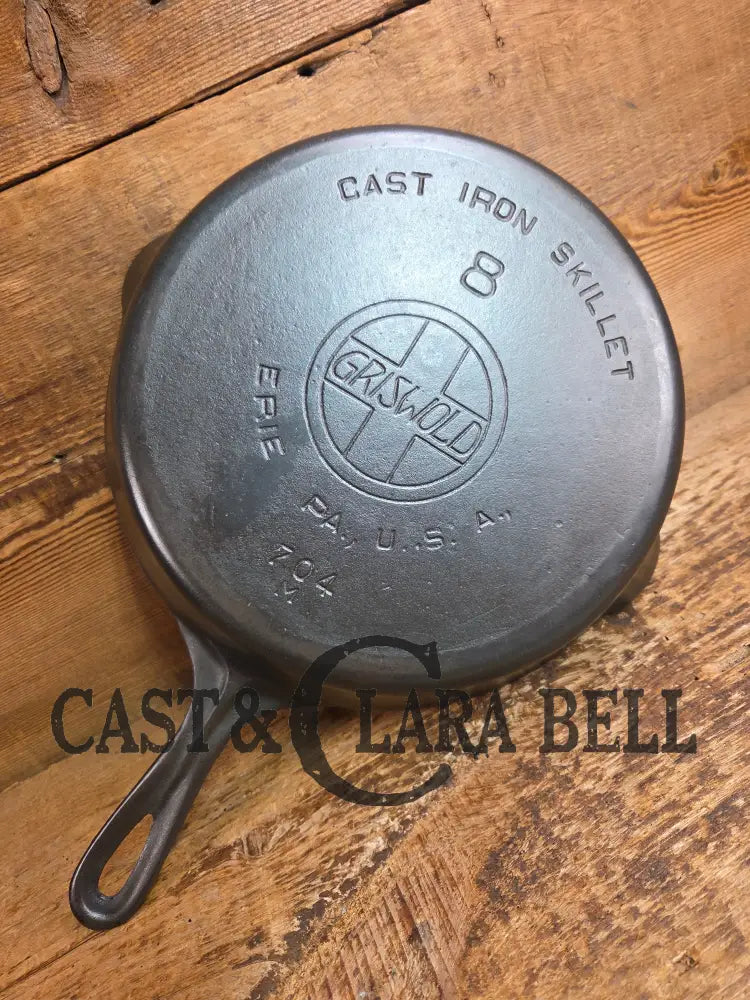 Wow unique!! Not seen often Griswold #8 Skillet with Slant Logo and Smooth Bottom! 704 Skillet