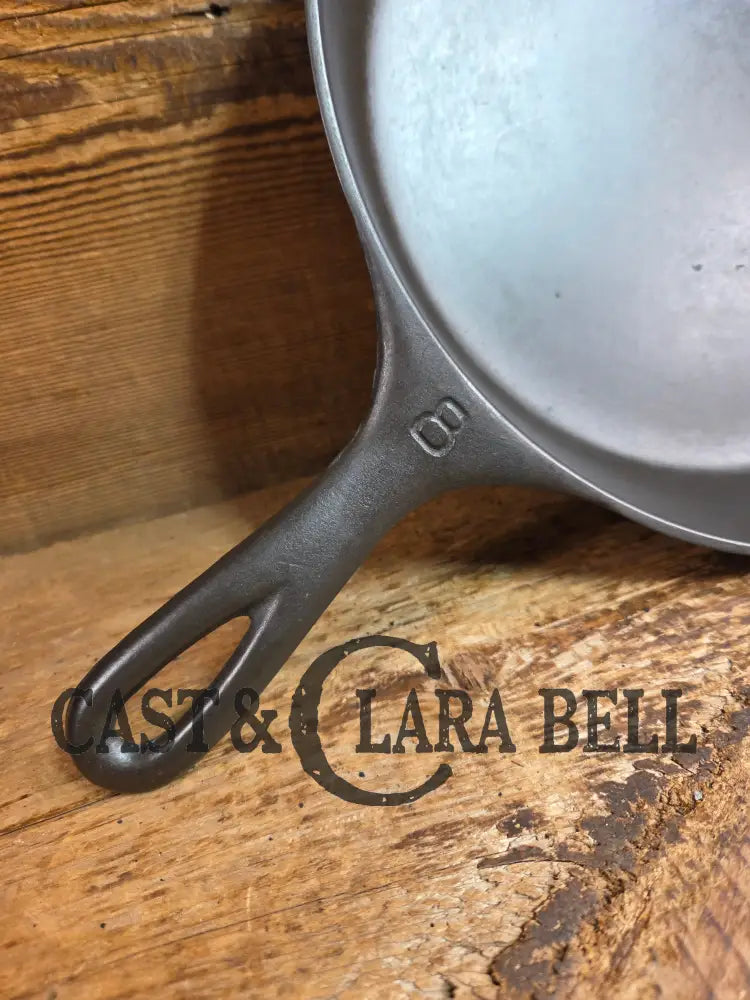 Wow unique!! Not seen often Griswold #8 Skillet with Slant Logo and Smooth Bottom! 704 Skillet