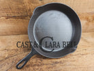 Wow unique!! Not seen oftern Griswold #8 Skillet with Slant Logo and Smooth Bottom! 704 Skillet
