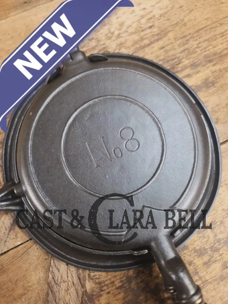 WOW VERY cool and tough to find! Early 1900’s Fanner Mfg Co No. 8 Crescent Cast Iron Waffle Maker with Low Base. Harder
